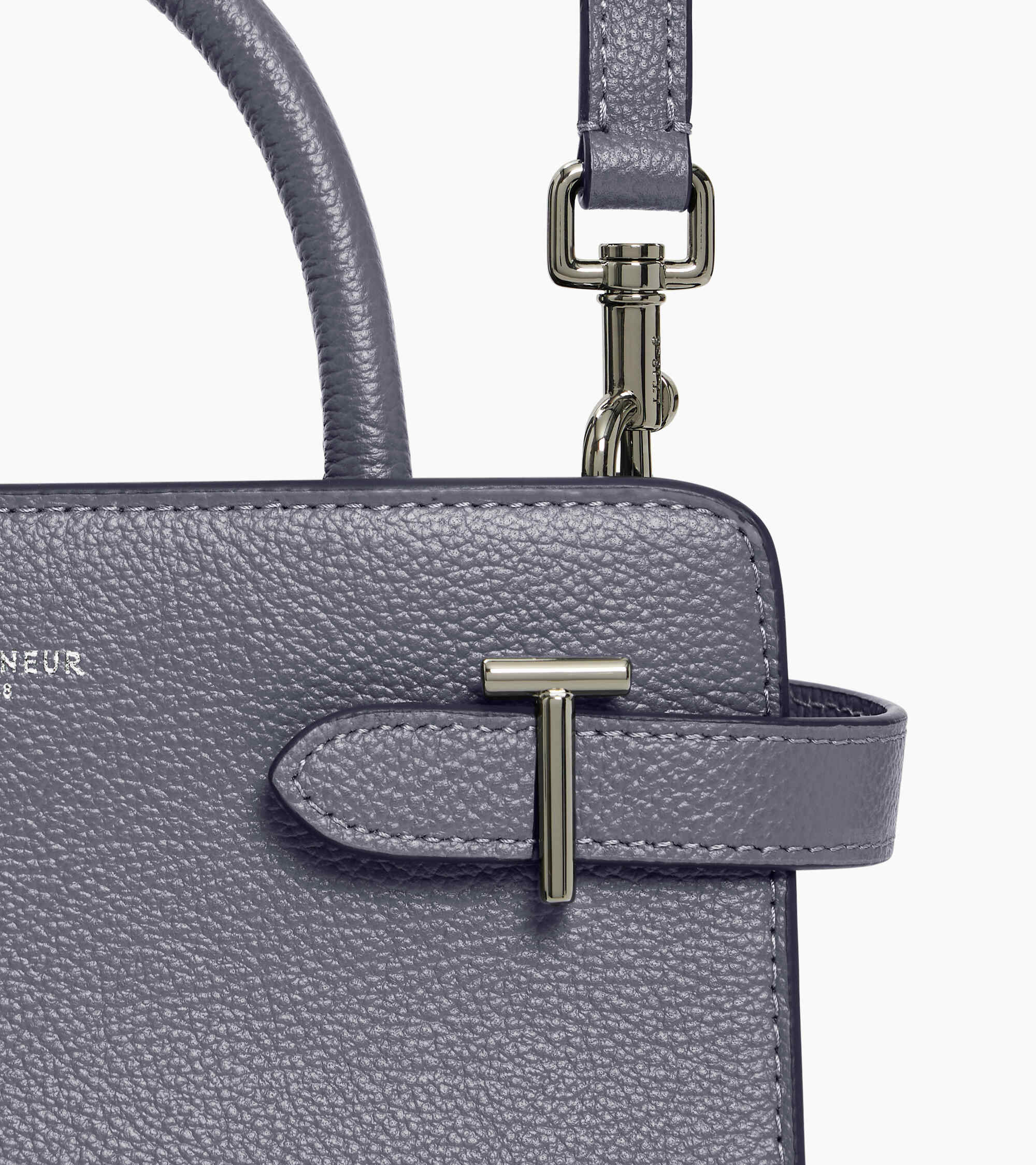Kleine Handtasche Emilie aus genarbtem Leder mit Trageriemen